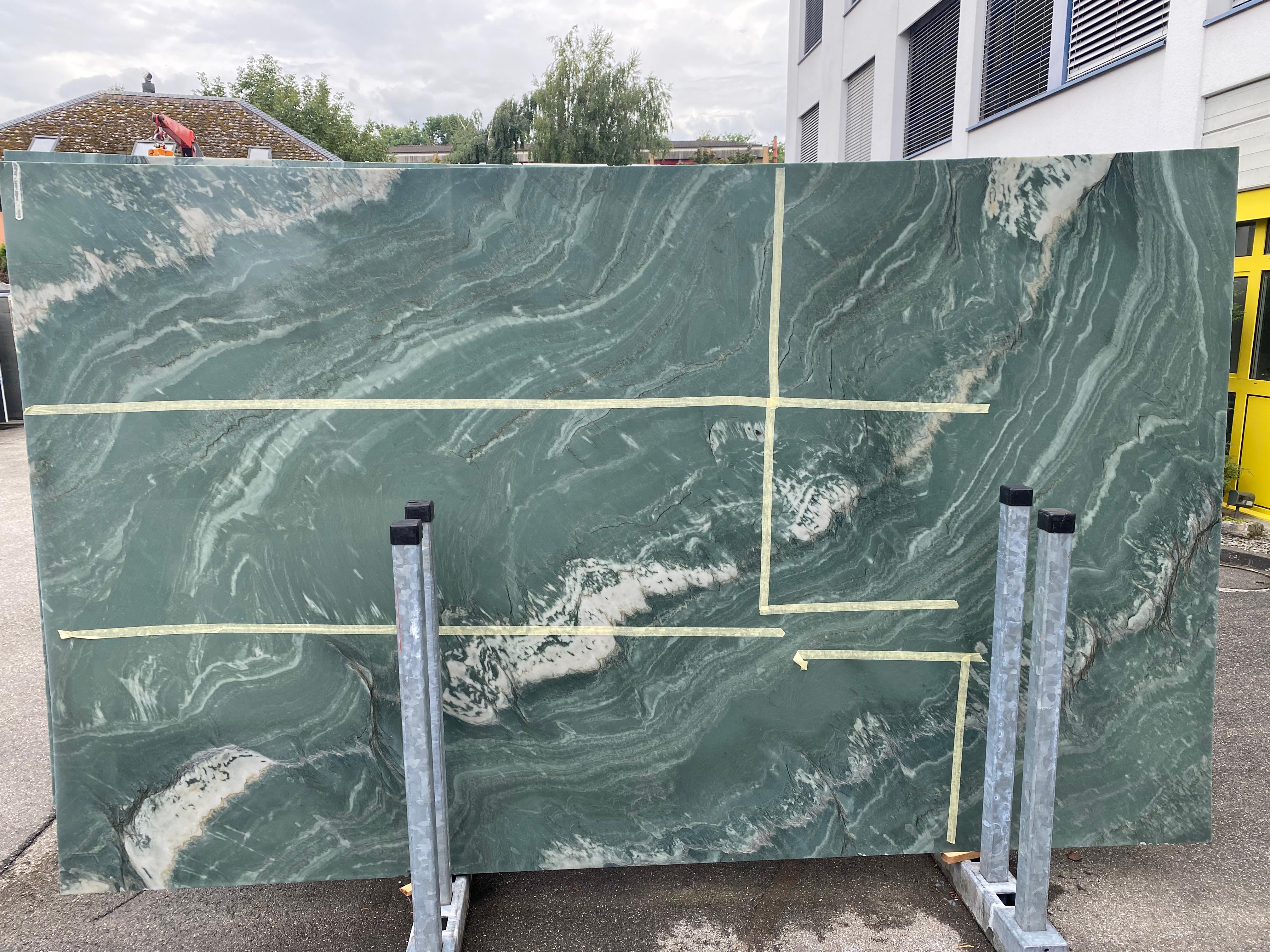 Quarzite Vivid Green